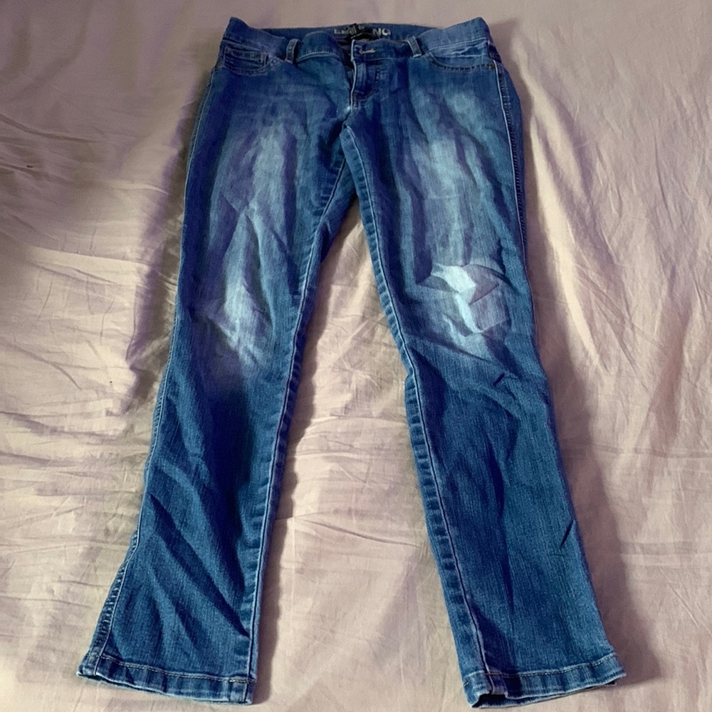 NEW YORK AND COMPANY JEANS